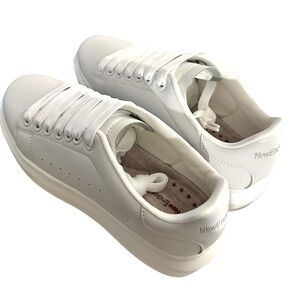 NWT Women's Fashion Sneakers,Vibration Height Increase Lightweight Comfortable